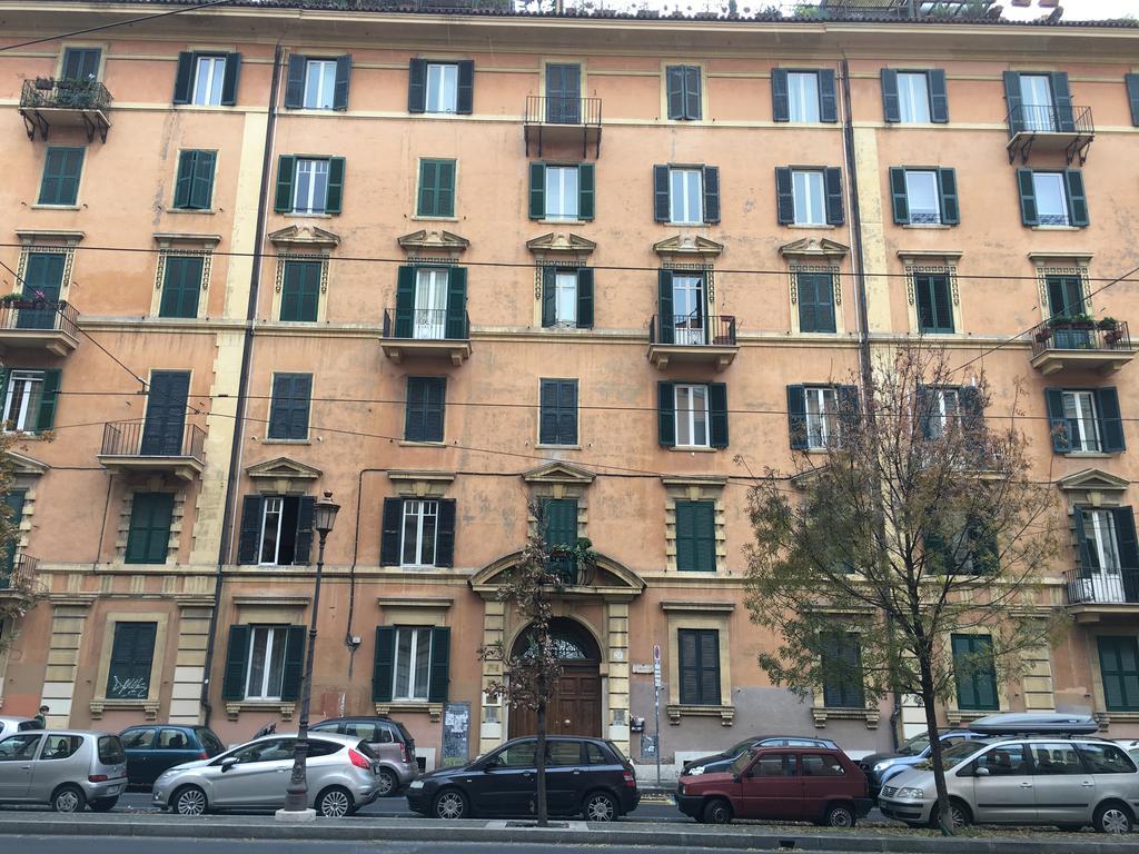 Colosseo Holiday House Roma Exterior foto